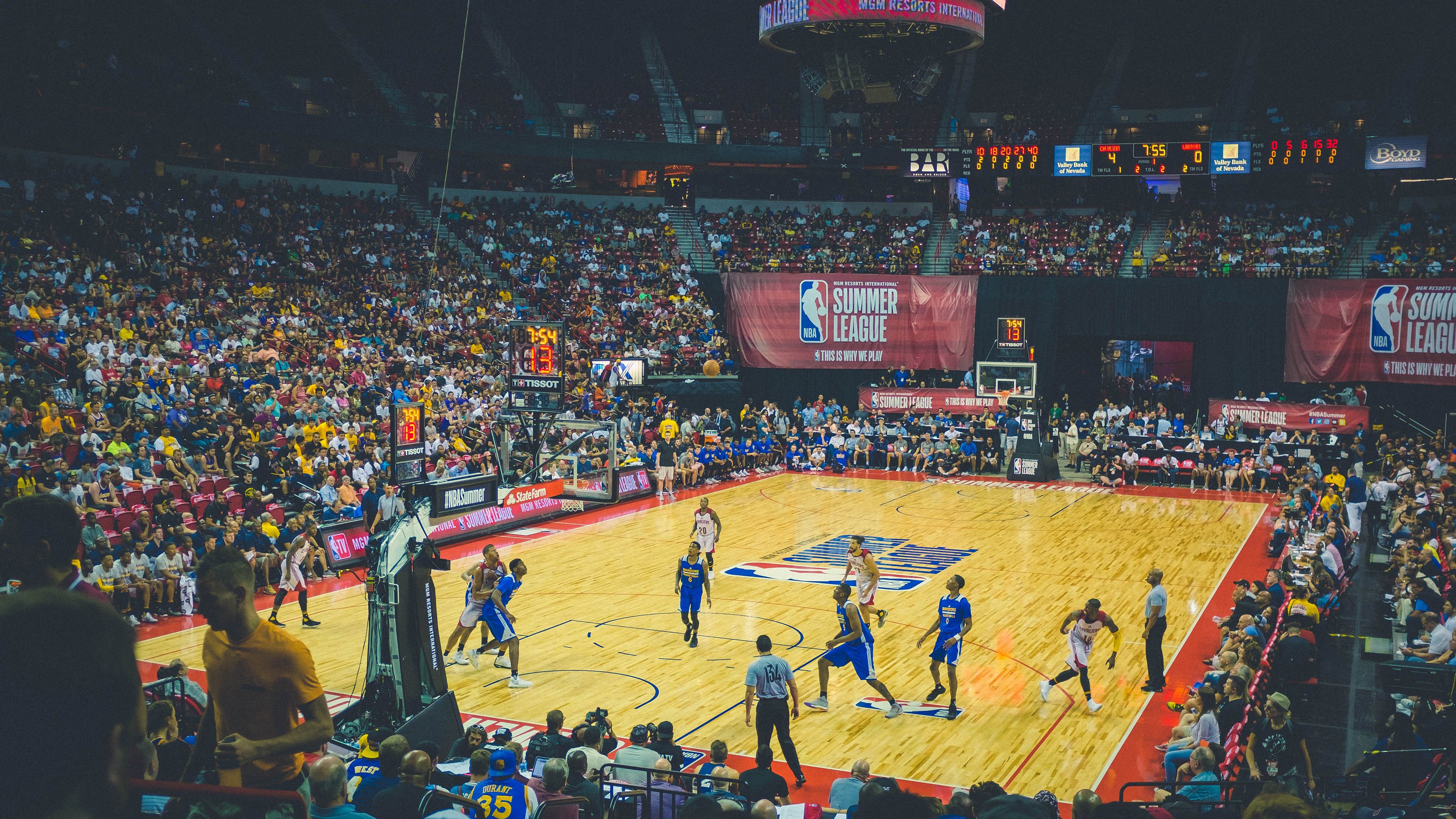 比赛中的“隐形兵器”——快速换防战术的制胜秘诀